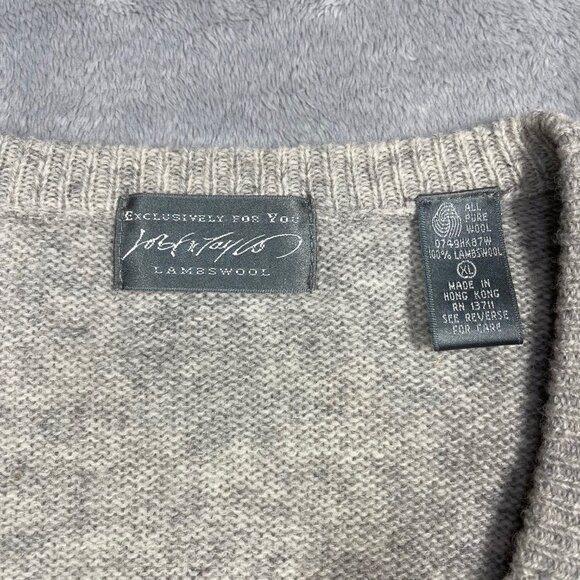 Lord & Taylor Mens XL 100% Lambs wool VNeck Grey Blue Argyle Sweater - Picture 2 of 6